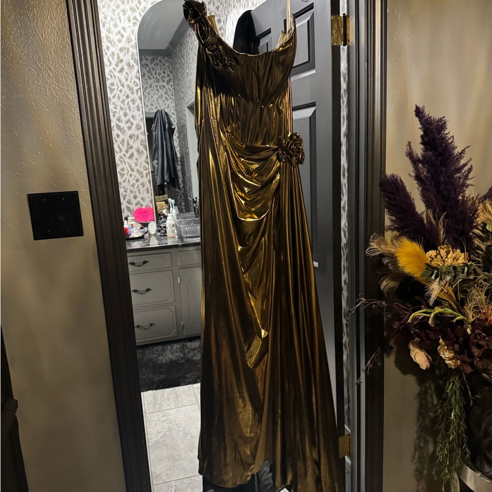 stunning gold lame sherri hill strapless formal with train